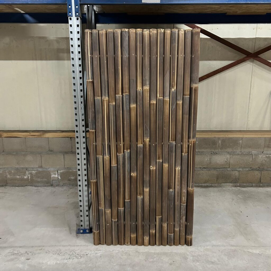 Outlet bamboe schuttingen - 90x180 cm - Donker (Lichtere kleur bamboepalen)