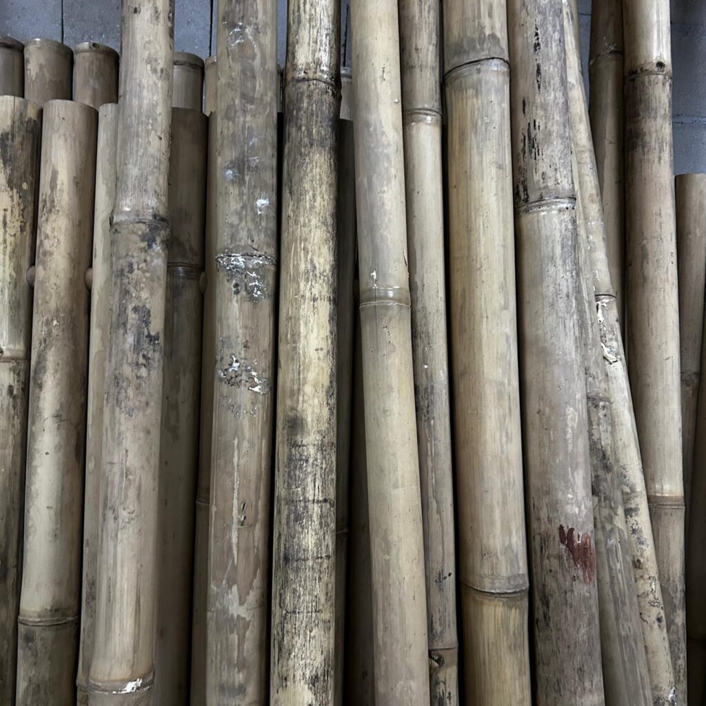 Outlet - Bamboepalen naturel (diverse formaten)