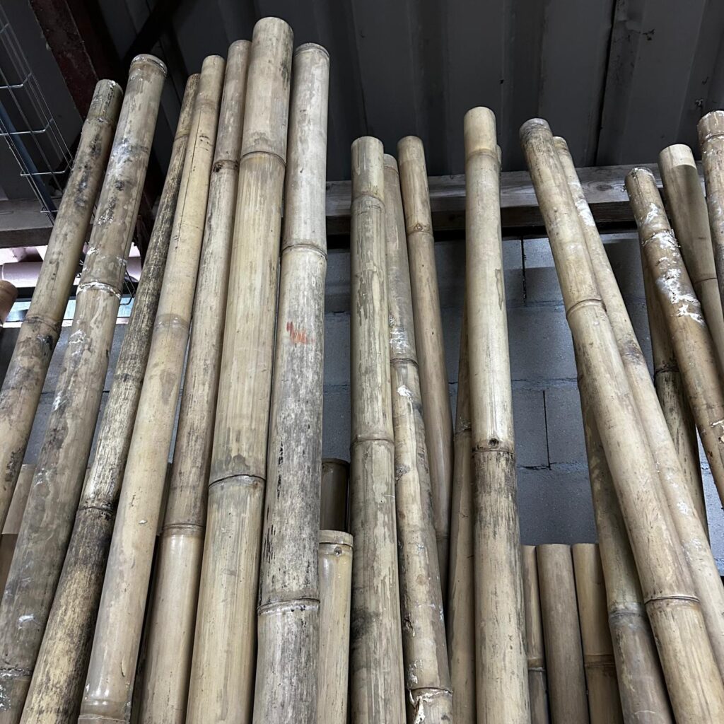 Outlet - Bamboepalen naturel (diverse formaten)